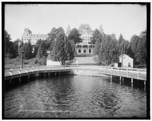 Fort William Henry Hotel, from landing, Lake George, N.Y.