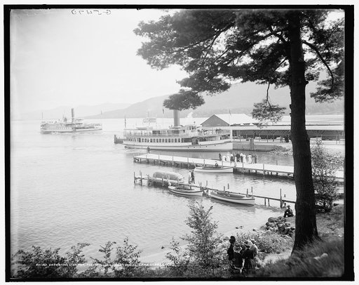 Departing steamer, Fort William Henry Hotel, Lake George, N.Y.