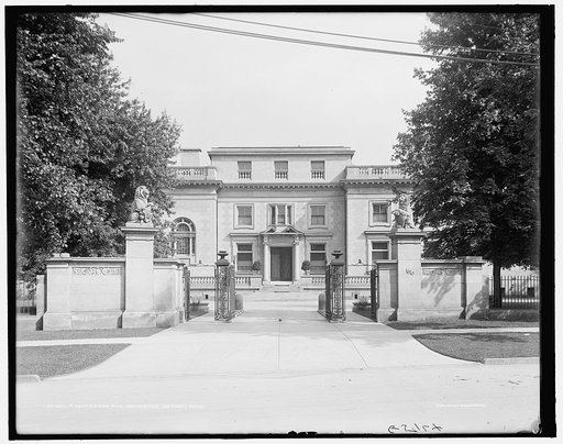 A Jefferson Ave. [Avenue] residence, Detroit, Mich.