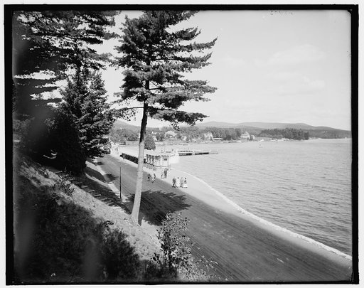 Fort William Henry Hotel, the shore road, Lake George, N.Y.