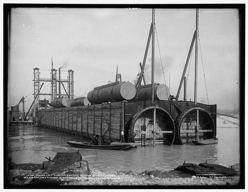 Sinking last tubular section, Detroit River tunnel