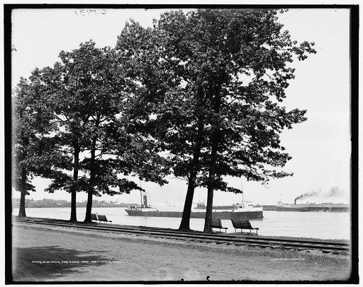 River drive, Pine Grove Park, Port Huron, Mich.