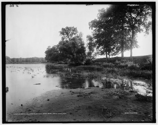 A Pretty bit, Grand River near North Park, Grand Rapids, Mich.