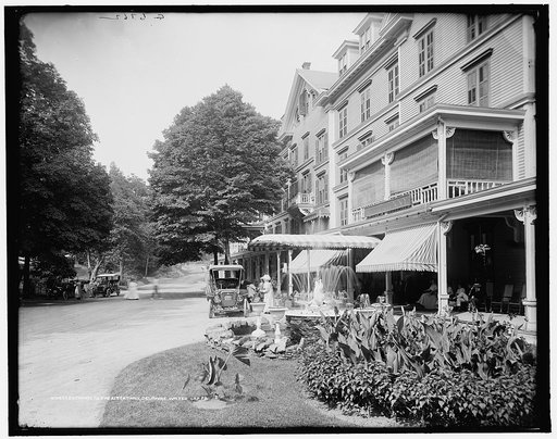 Entrance to the Kittatinny [House], Delaware Water Gap, Pa.