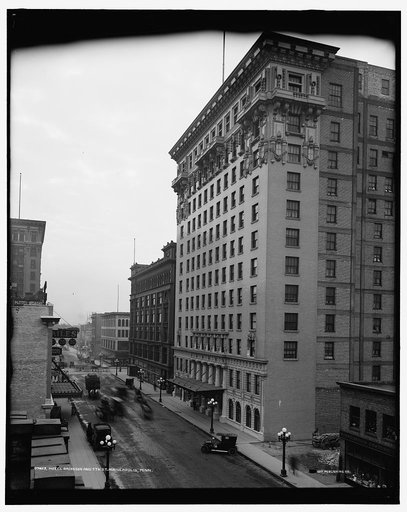 Hotel Radisson and 7 St. [Seventh Street], Minneapolis, Minn.