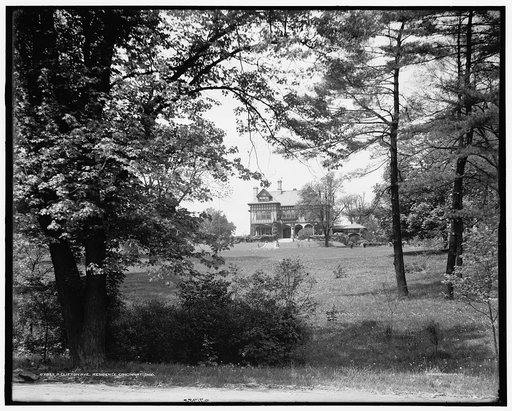 A Clifton Ave. [Avenue] residence, Cincinnati, Ohio