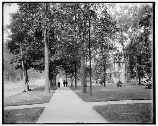 East St. [Street], Pittsfield, Mass.