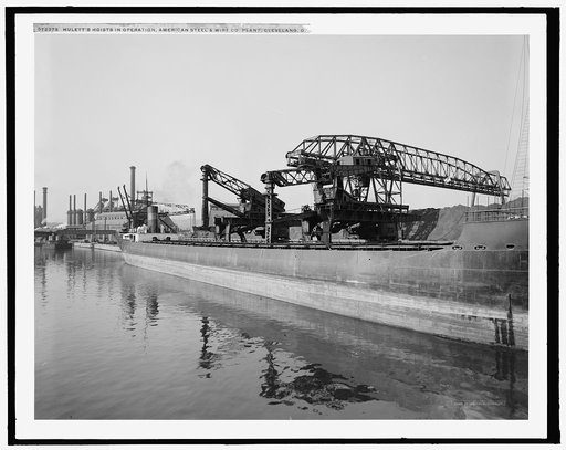 Hulett's [i.e. Hulett] hoists in operation, American Steel & Wire Co. [Company] plant, Cleveland, O[hio