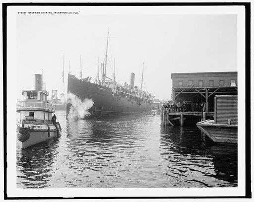 Steamer docking, Jacksonville, Fla.