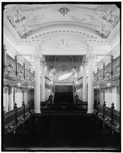 Str. City of Detroit III, stairway, grand salon