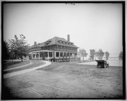 Country club, Grosse Pointe, Mich.