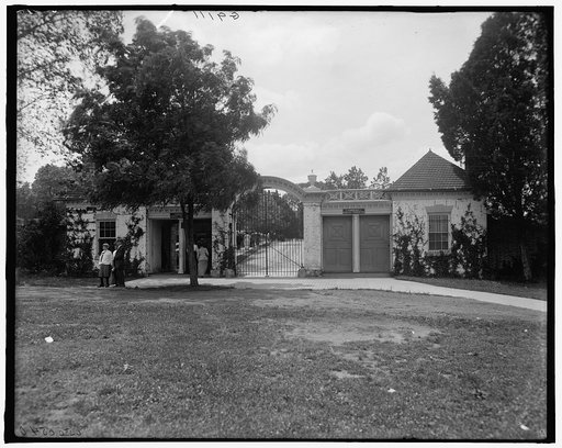 North (Texas) lodge gate, Mt. Vernon, Va.