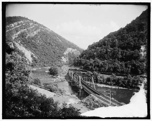 James River Water Gap, Chesapeake & Ohio Railway, Clifton Forge, Va.