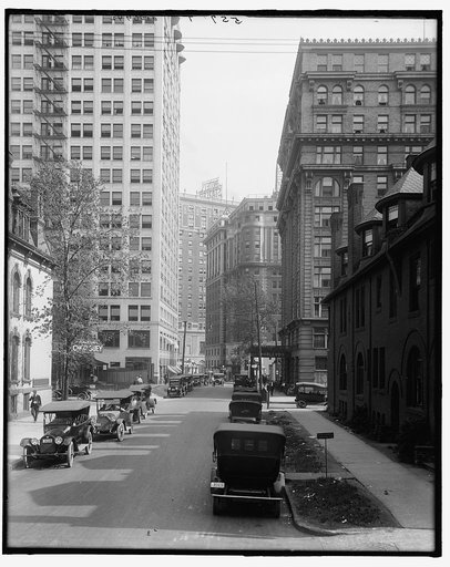 Park Boulevard canyon, Detroit, Mich.