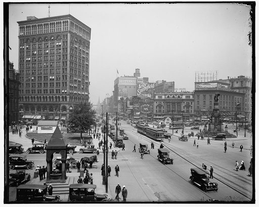 Looking up Woodward Avenue, Detroit, Mich.