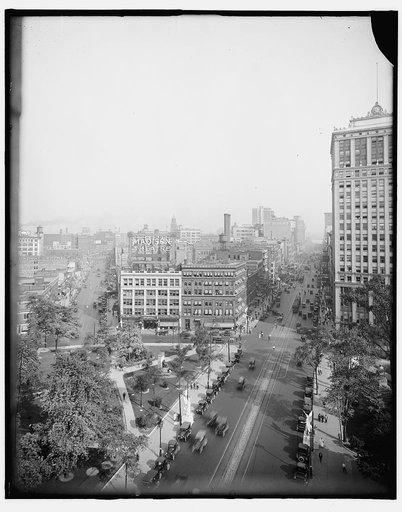 View of Madison Theatre and Woodward Avenue, Detroit, Mich.