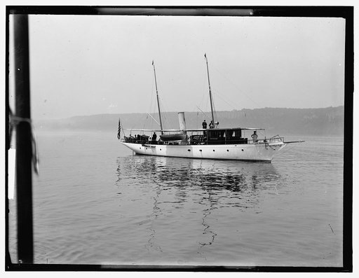 Steam yacht Raynham