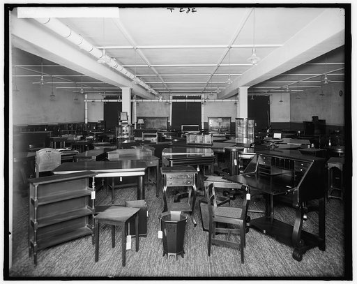 Pringle Furniture [Co. showroom with tables andmiscellaneous furniture, Detroit, Mich.