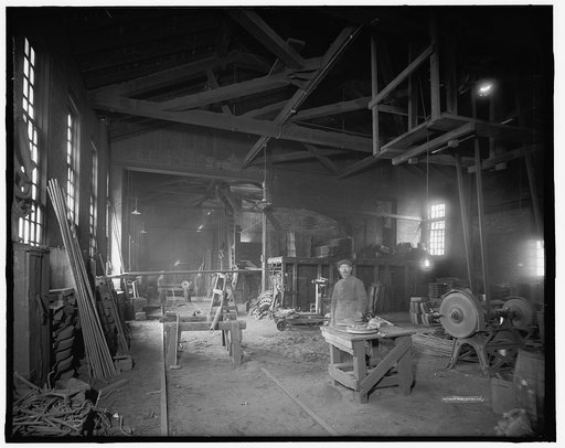 Detroit Shipbuilding Co., scratch room, probably Wyandotte, Mich.