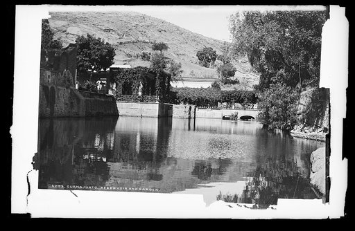 Guanajuato reservoir and garden