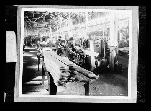 Sill chain and morticer, Iron Mountain, Mich.