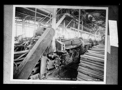 Dovetail joiner, Iron Mountain, Mich.