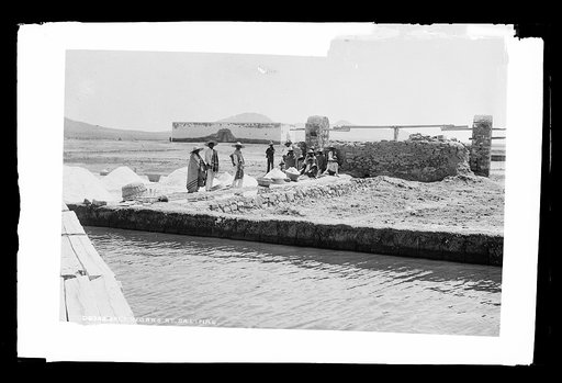Salt works at Salinas
