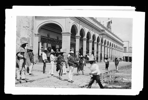Portales [of the Alhondiga] near the cathedral