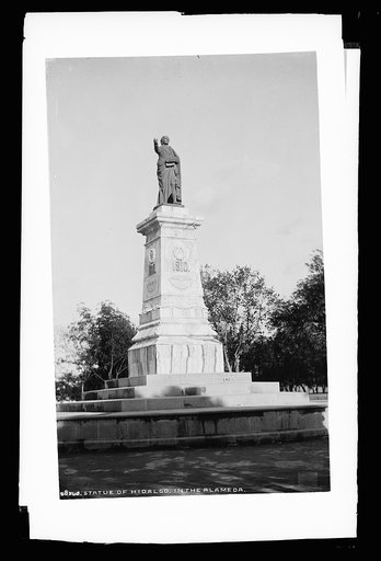 Statue of Hidalgo in the Alameda
