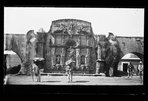 Studies of cargadors, Mexico City