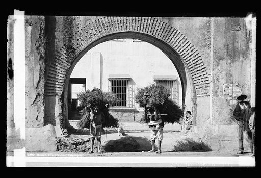 Mexico, street scenes, cargadores