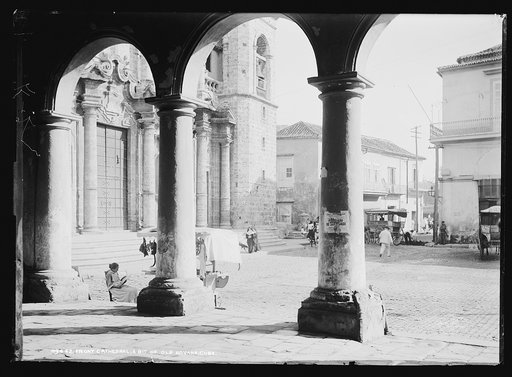 Front [of] cathedral, a bit of Old Havana, Cuba
