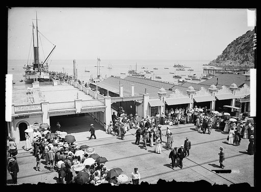 Steamship ticket office at pier, Avalon, Catalina Island, Calif.