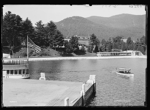 Steamboat Mohican at dock, Lake George, N.Y.