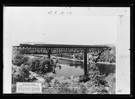 Short line bridge between St. Paul and Minneapolis