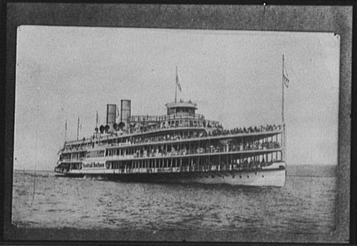 Steamer Hendrick Hudson