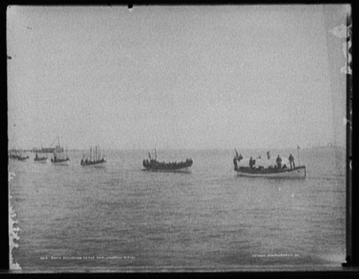 Boats returning to the ship, Hampton Roads