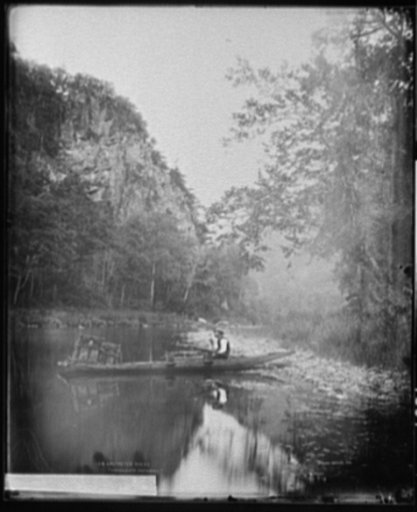 Saltpeter rocks, trough of the Potomac