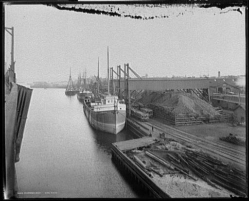 Escanaba, Mich., coal docks