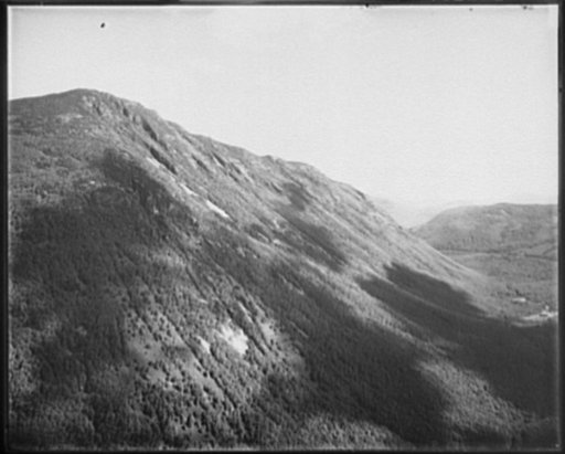 White Mtns., Crawford Notch from Mt. Willard