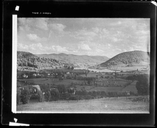 Hotel Montvert, bird's-eye view of valley with mountains in background