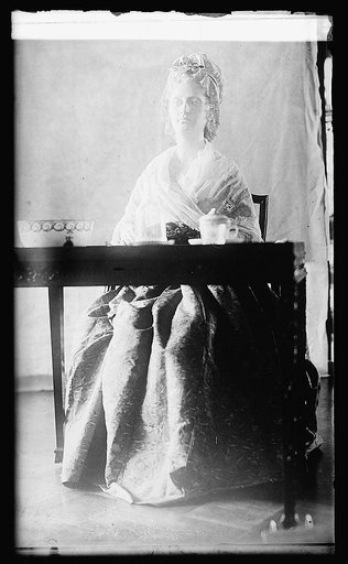 Nat. Museum gown worn by Martha Washington