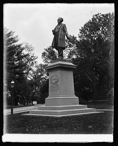Samuel D. Gross statue