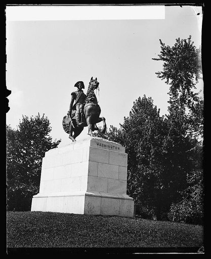 Washington Statue