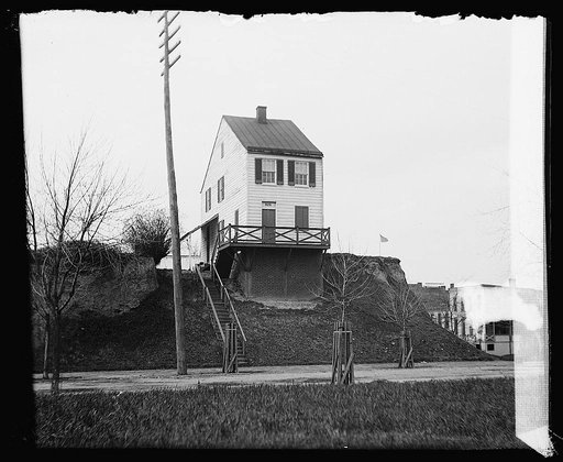 Old house, 9th & E., NE, [Washington, D.C.