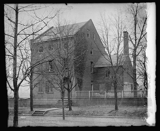 Old house, front of 3d, SW, [Washington, D.C.