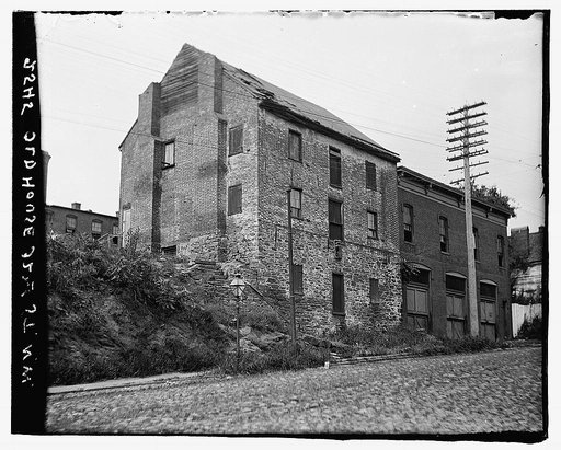 Old house, 32nd St., NW, [Washington, D.C.