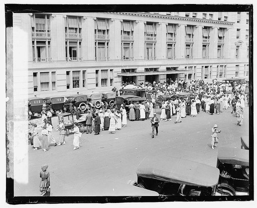 Lunch time, Treasury Annex