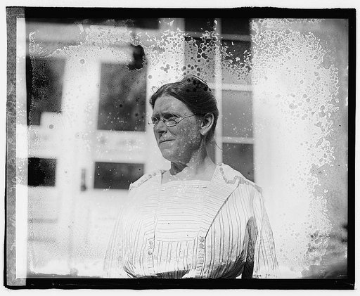 Mrs. Clears, Mgr. Red Cross cafeteria