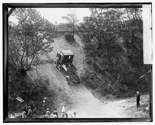 Four wheel drive hill climbing